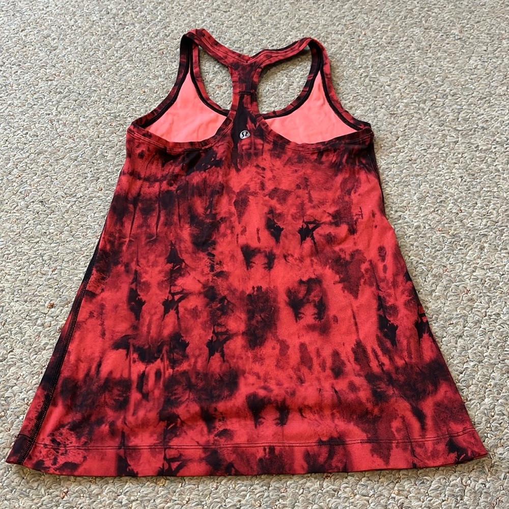 Lululemon tank